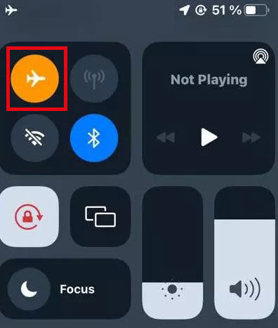 enable airplane mode on iphone
